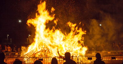 Community of Valencia and Alicante: The bonfires and the 'fallas'