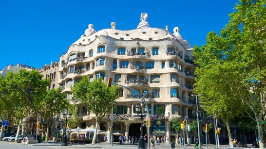 52429-Casa-Mila