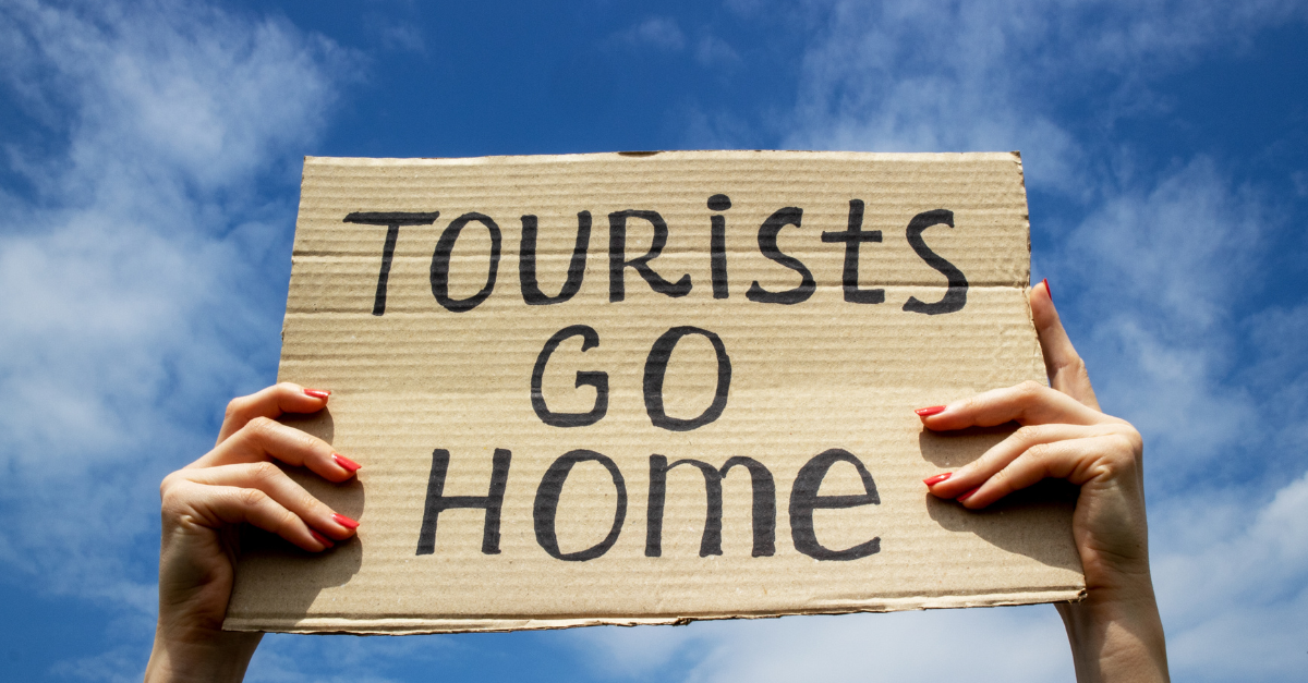 news in spanish guiri go home